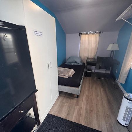 Ranny'S Private Rooms Calgary Luaran gambar